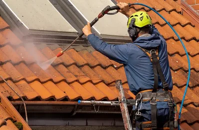 Démoussage et hydrofuge de toiture à Brametot